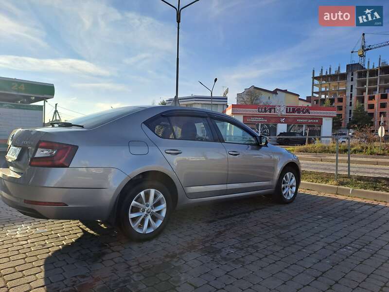 Лифтбек Skoda Octavia 2017 в Ивано-Франковске