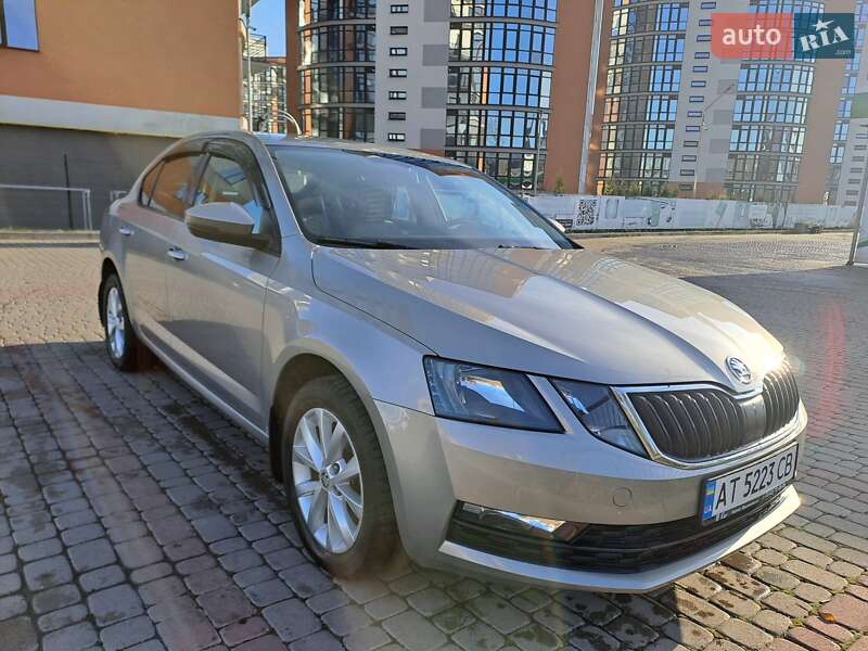 Лифтбек Skoda Octavia 2017 в Ивано-Франковске