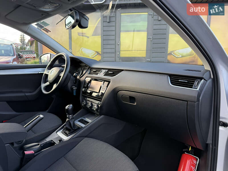 Универсал Skoda Octavia 2014 в Стрые