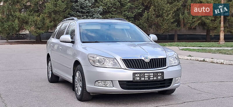 Универсал Skoda Octavia 2010 в Желтых Водах
