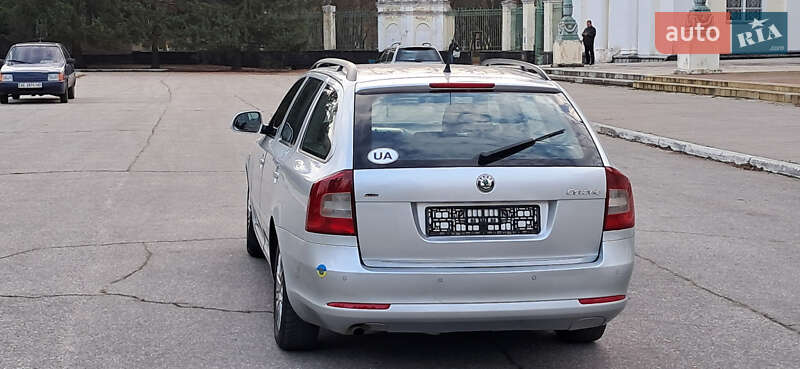 Универсал Skoda Octavia 2010 в Желтых Водах
