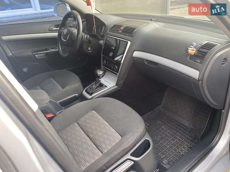 Универсал Skoda Octavia 2010 в Самборе