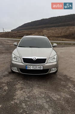 Універсал Skoda Octavia 2011 в Бережанах
