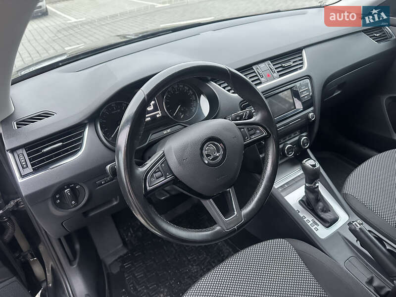 Лифтбек Skoda Octavia 2016 в Хмельницком