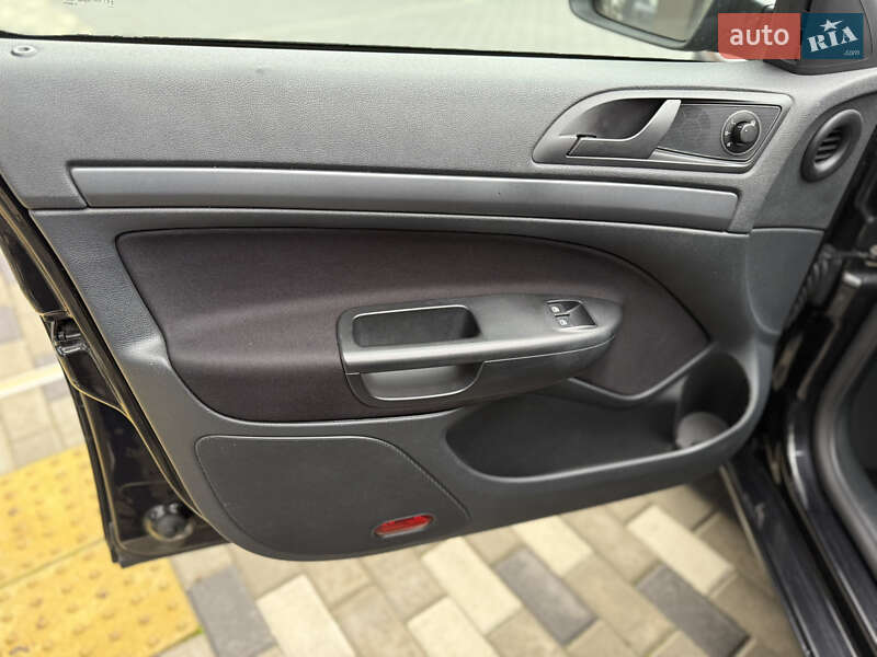 Универсал Skoda Octavia 2010 в Полтаве