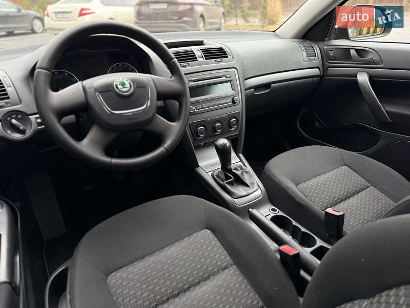 Универсал Skoda Octavia 2010 в Полтаве