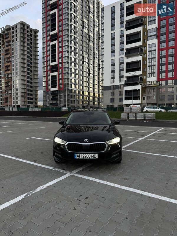 Лифтбек Skoda Octavia 2020 в Киеве
