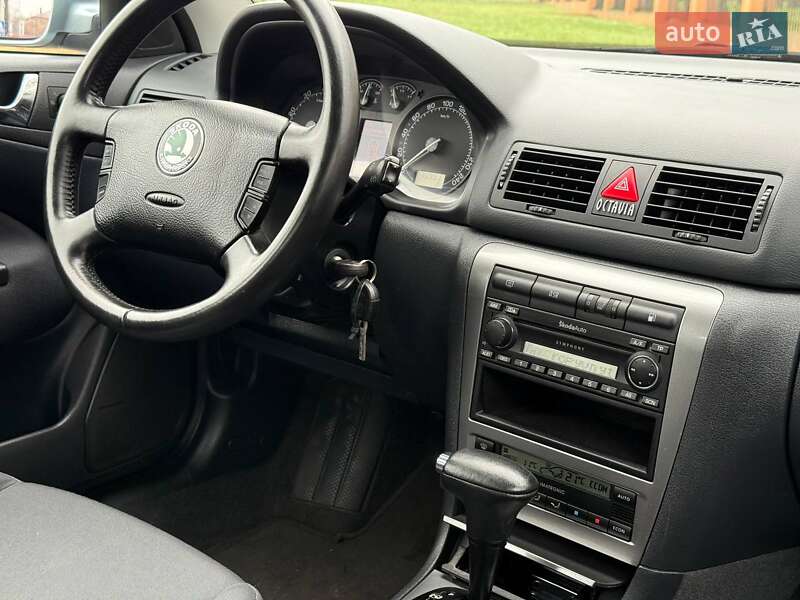 Лифтбек Skoda Octavia 2004 в Кропивницком