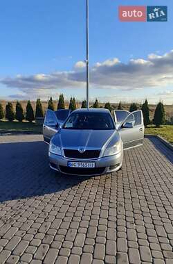 Лифтбек Skoda Octavia 2011 в Городке