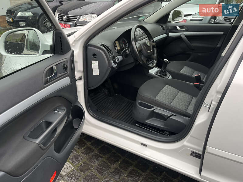 Лифтбек Skoda Octavia 2009 в Звягеле