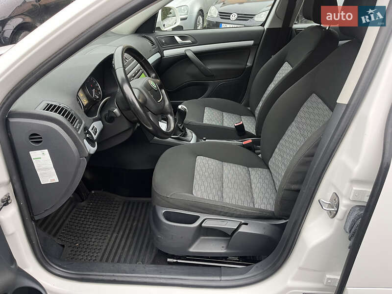 Лифтбек Skoda Octavia 2009 в Звягеле