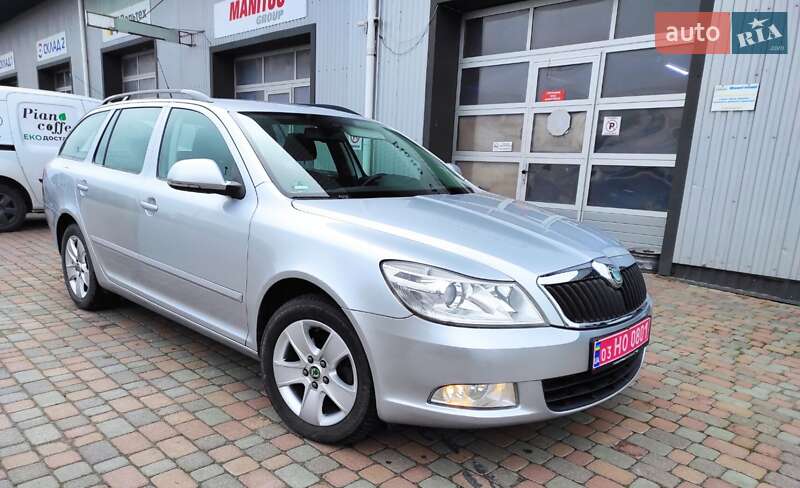 Универсал Skoda Octavia 2010 в Сарнах