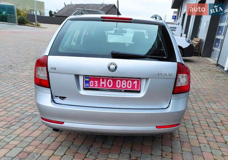 Универсал Skoda Octavia 2010 в Сарнах