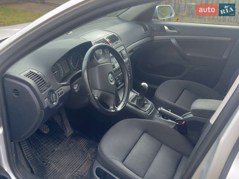 Ліфтбек Skoda Octavia 2005 в Житомирі