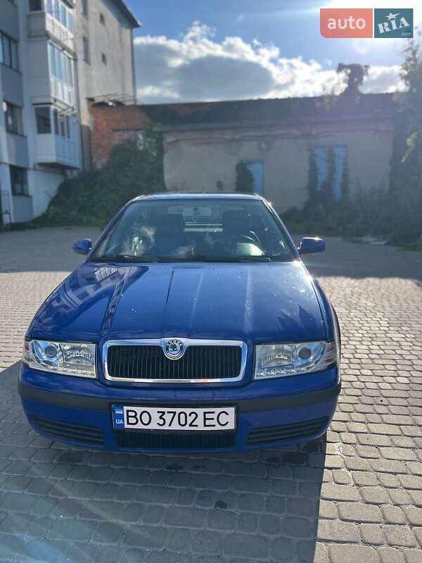 Лифтбек Skoda Octavia 2002 в Чорткове