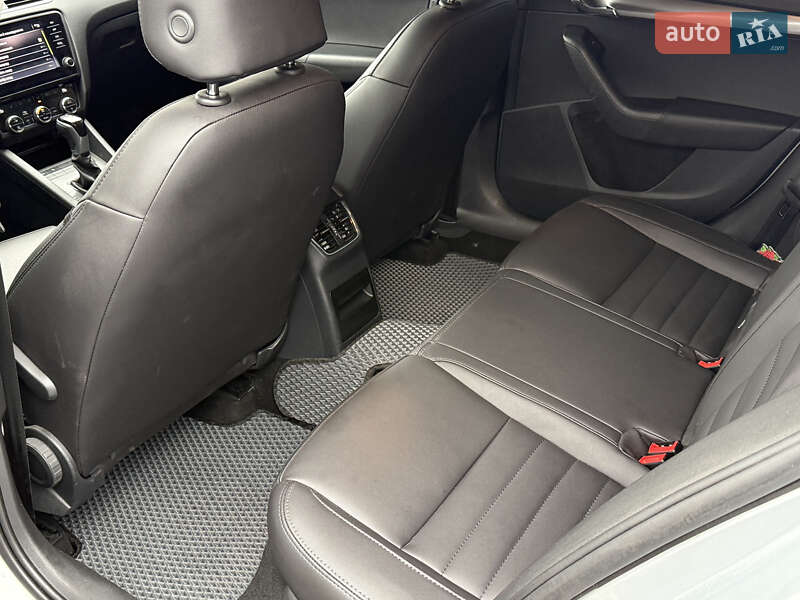 Универсал Skoda Octavia 2019 в Киеве