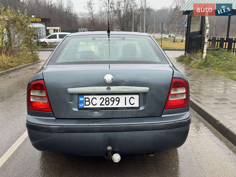 Лифтбек Skoda Octavia 2004 в Львове