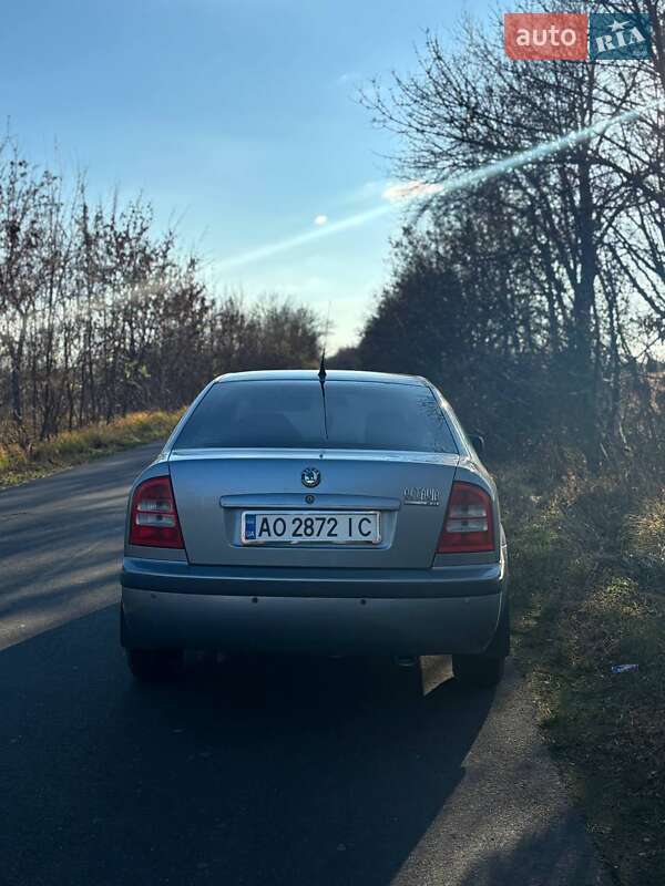 Лифтбек Skoda Octavia 2004 в Виноградове