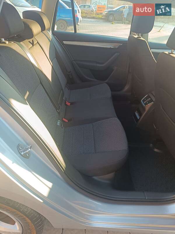 Универсал Skoda Octavia 2015 в Тернополе