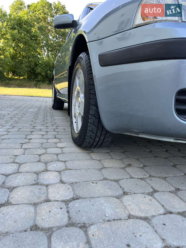 Ліфтбек Skoda Octavia 2003 в Теребовлі