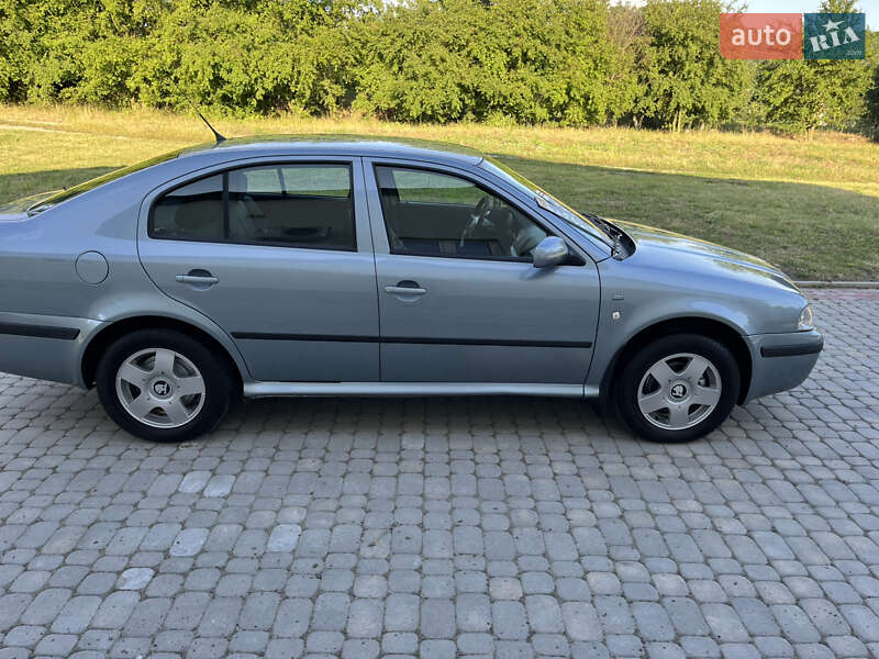 Ліфтбек Skoda Octavia 2003 в Теребовлі