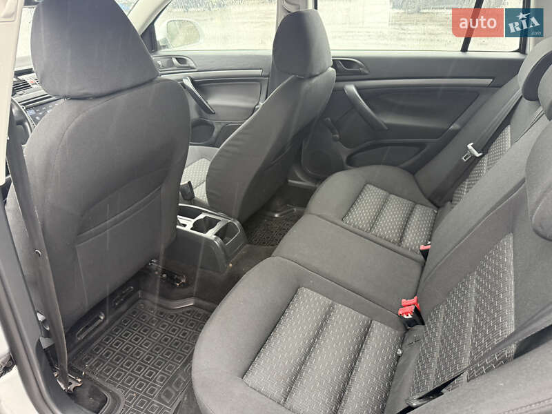Универсал Skoda Octavia 2011 в Киеве фото 10 Универсал Skoda Octavia 2011 в Киеве