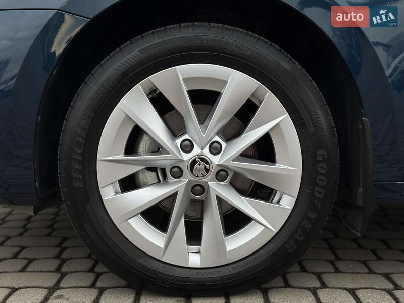 Лифтбек Skoda Octavia 2022 в Мукачево