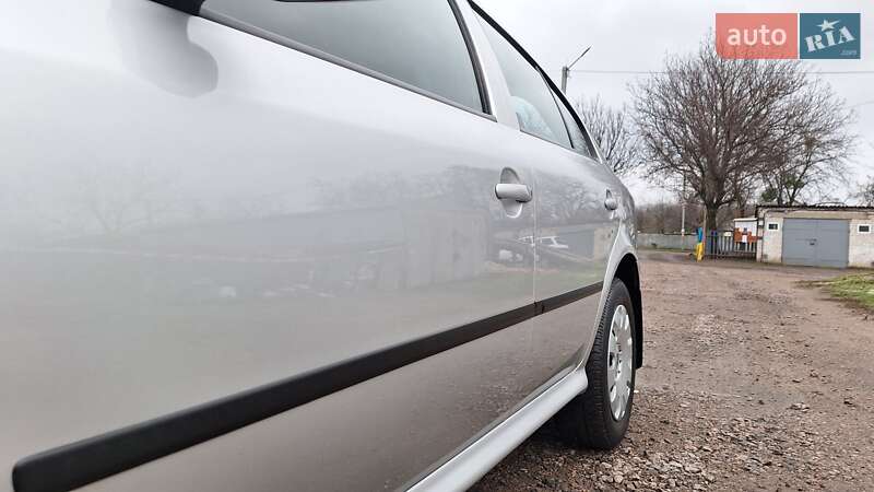 Ліфтбек Skoda Octavia 2006 в Смілі