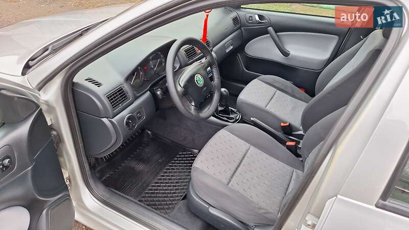 Ліфтбек Skoda Octavia 2006 в Смілі