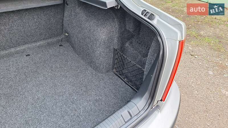 Ліфтбек Skoda Octavia 2006 в Смілі