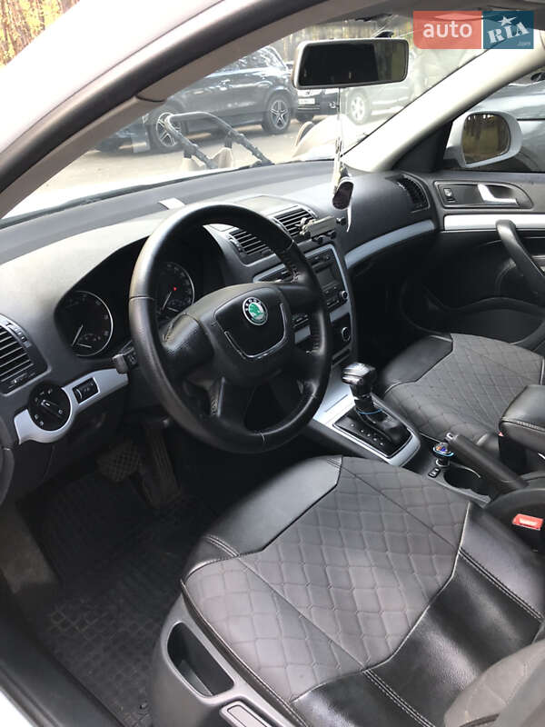 Ліфтбек Skoda Octavia 2011 в Черкасах