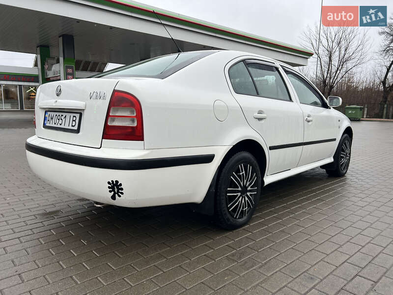 Лифтбек Skoda Octavia 2002 в Житомире