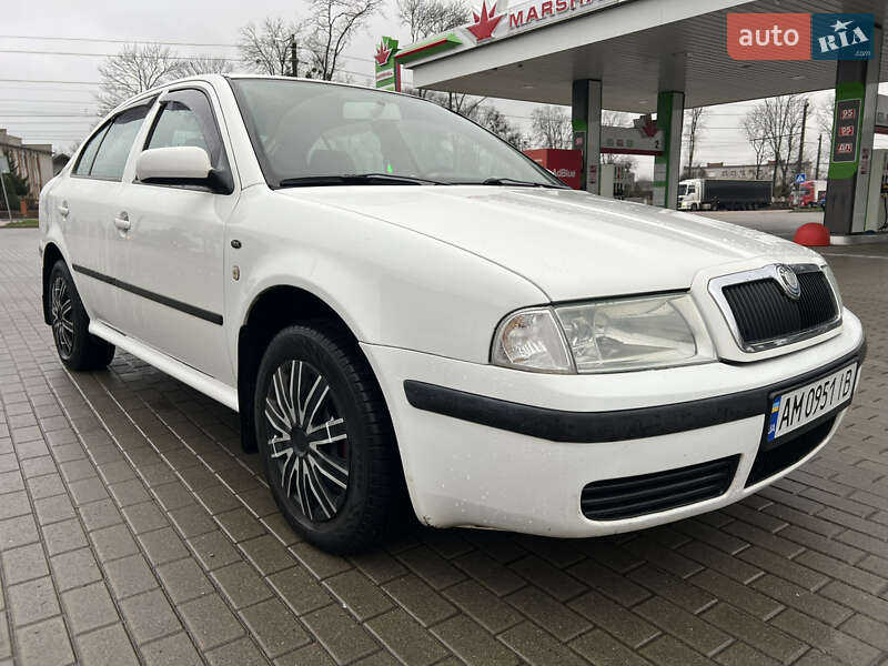 Лифтбек Skoda Octavia 2002 в Житомире