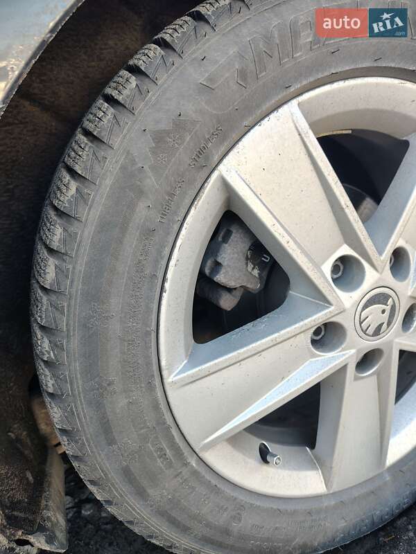 Универсал Skoda Octavia 2013 в Львове фото 23 Универсал Skoda Octavia 2013 в Львове