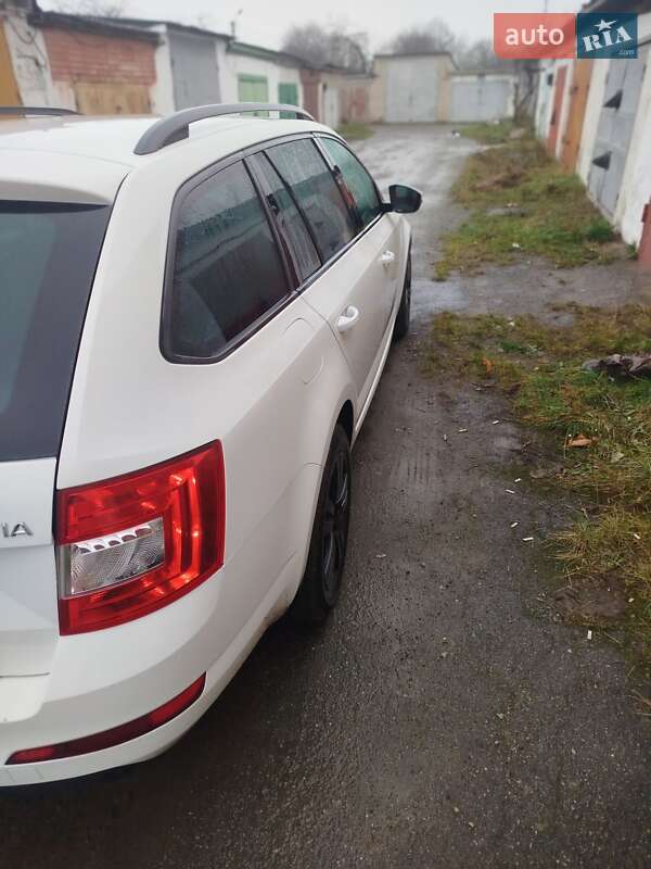 Універсал Skoda Octavia 2014 в Старокостянтинові