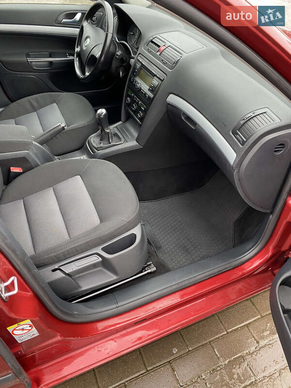 Ліфтбек Skoda Octavia 2008 в Рівному