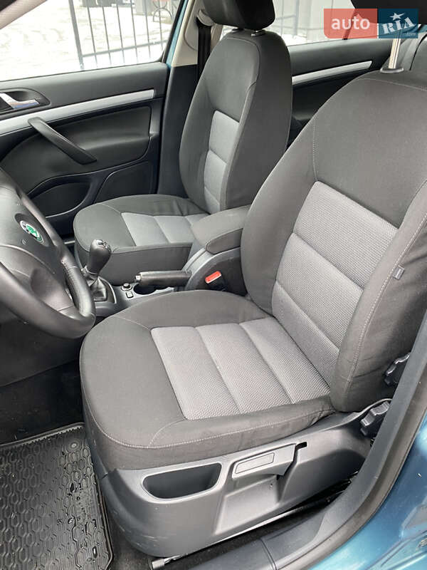 Лифтбек Skoda Octavia 2008 в Ровно