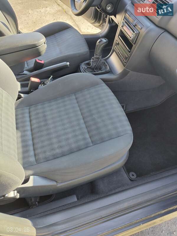 Універсал Skoda Octavia 2006 в Сумах