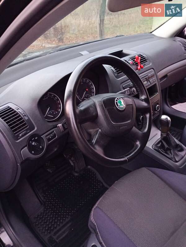 Универсал Skoda Octavia 2012 в Каменке фото 13 Универсал Skoda Octavia 2012 в Каменке