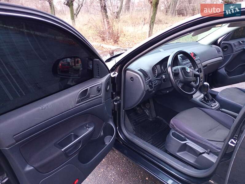 Универсал Skoda Octavia 2012 в Каменке фото 9 Универсал Skoda Octavia 2012 в Каменке