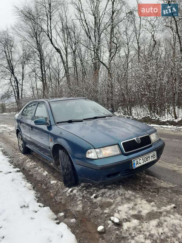 Лифтбек Skoda Octavia 1998 в Луцке