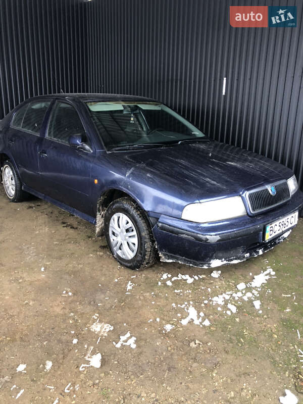 Лифтбек Skoda Octavia 1998 в Самборе фото Лифтбек Skoda Octavia 1998 в Самборе