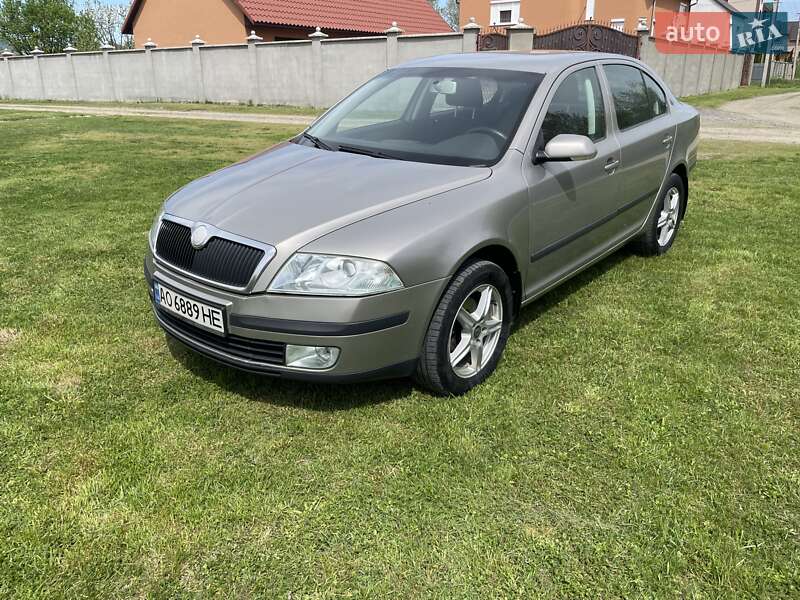 Ліфтбек Skoda Octavia 2006 в Хусті