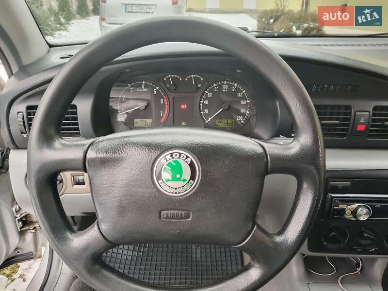 Ліфтбек Skoda Octavia 1998 в Івано-Франківську