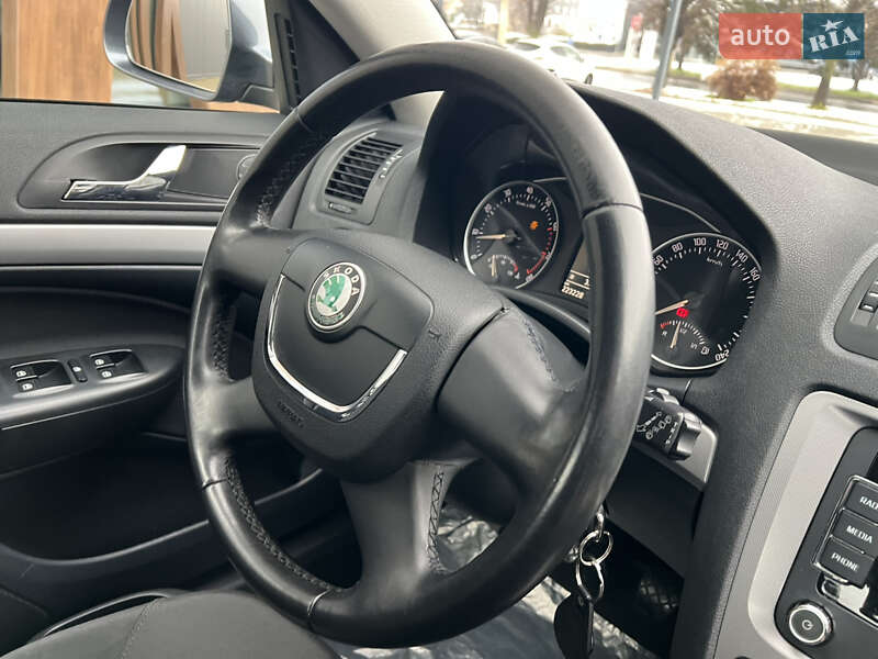 Ліфтбек Skoda Octavia 2011 в Луцьку