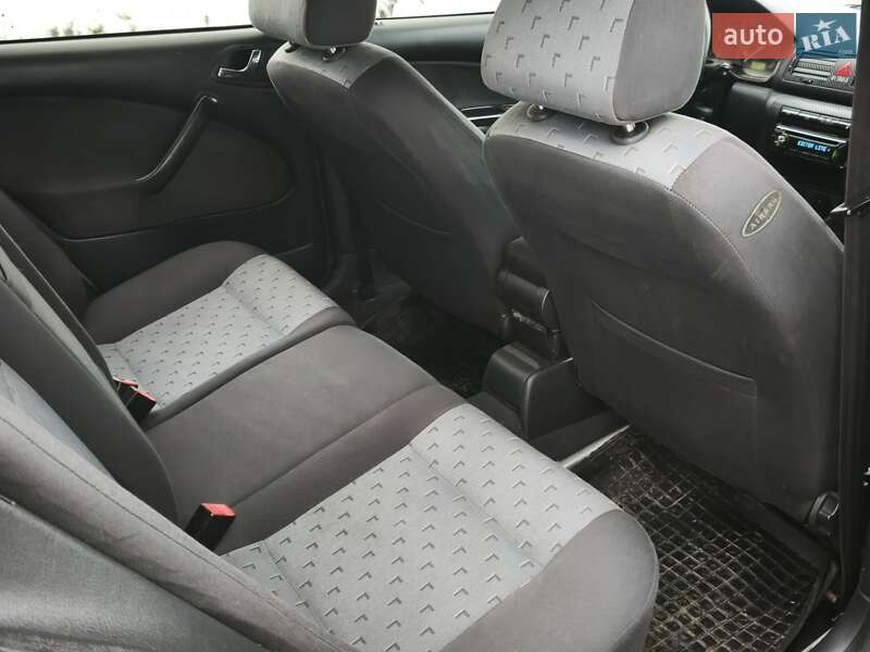 Универсал Skoda Octavia 2001 в Львове