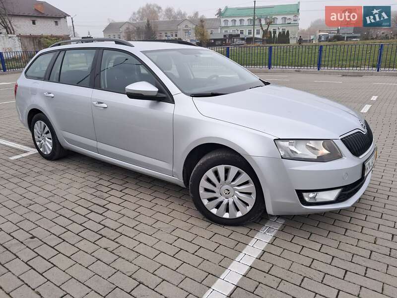 Универсал Skoda Octavia 2016 в Нововолынске