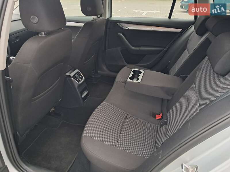 Универсал Skoda Octavia 2016 в Нововолынске