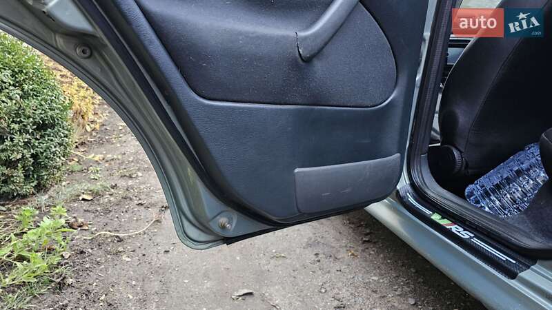 Лифтбек Skoda Octavia 2002 в Запорожье