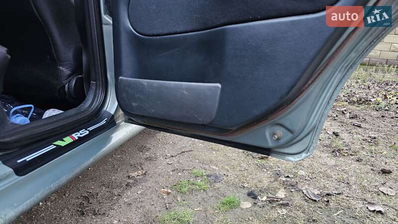 Лифтбек Skoda Octavia 2002 в Запорожье